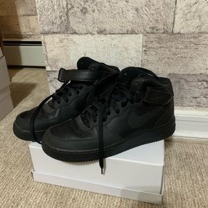 Men's Nike Black High-top air forces size 10.5